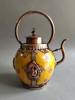 Керамический чайник в латунной обертке - это китайский Антиквариат с изысканным Мастерством изготовления и полной сохранностью декора Гостиной
